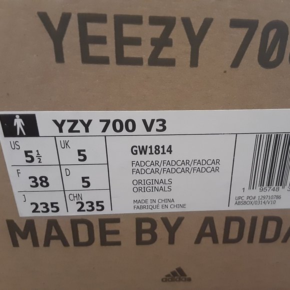 Size 5.5M / 7W - Adidas Yeezy 700 V3 Fade Carbon - GW1814 - NEW!! - Picture 7 of 7